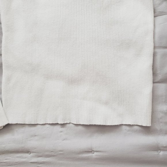 House of Harlow- Ribbed Knit Sweetheart Longsleeve Top- NWT- S (Fits up to S/M) - Picture 5 of 8